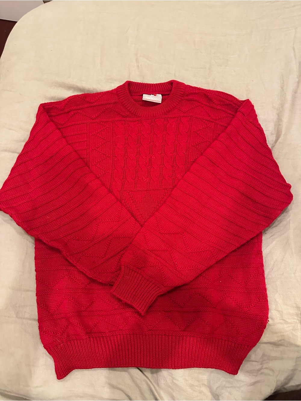 90s vintage 100% virgin wool Giramondo men’s red sweater
